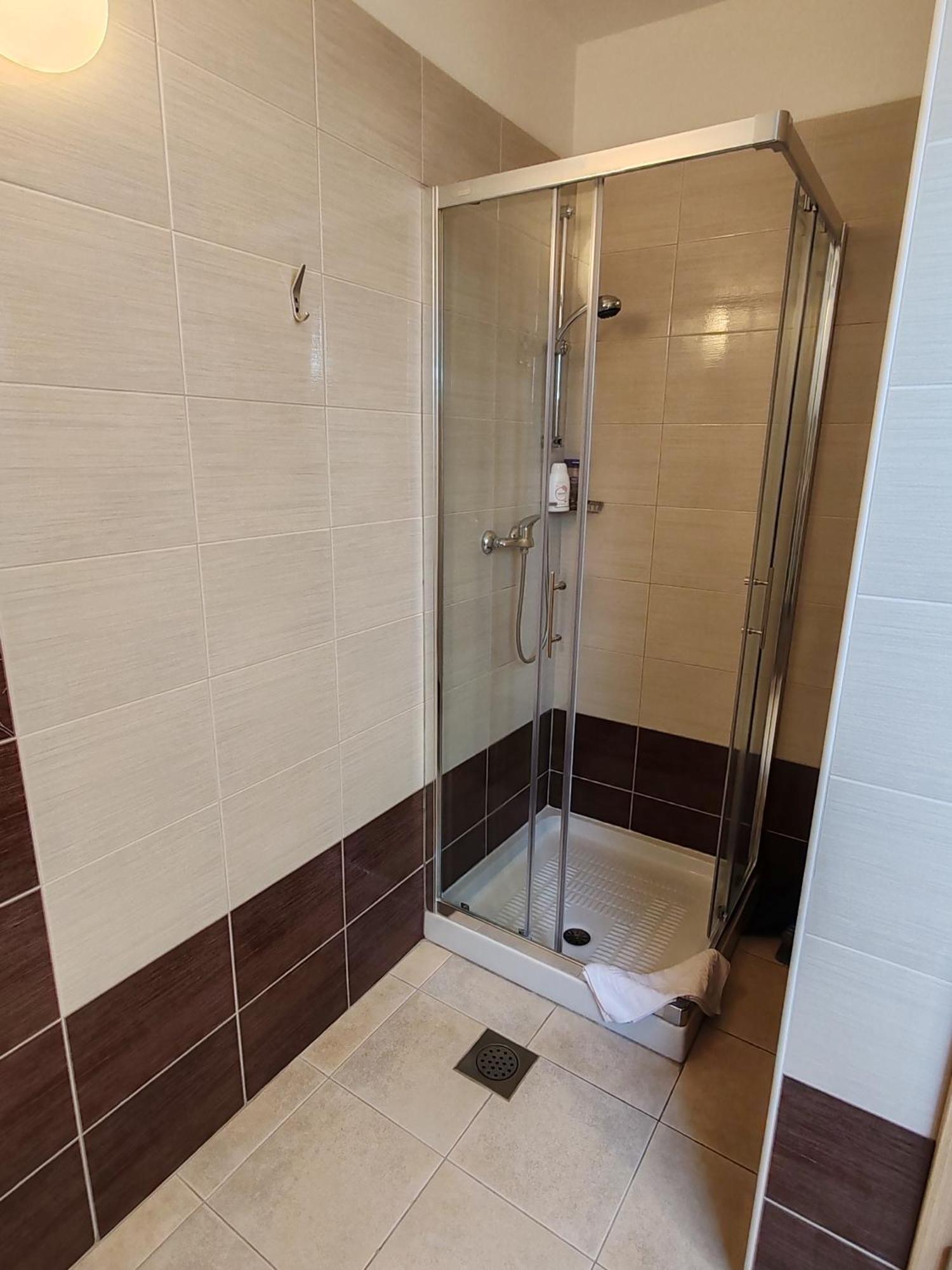 Lucky Center Apartment *