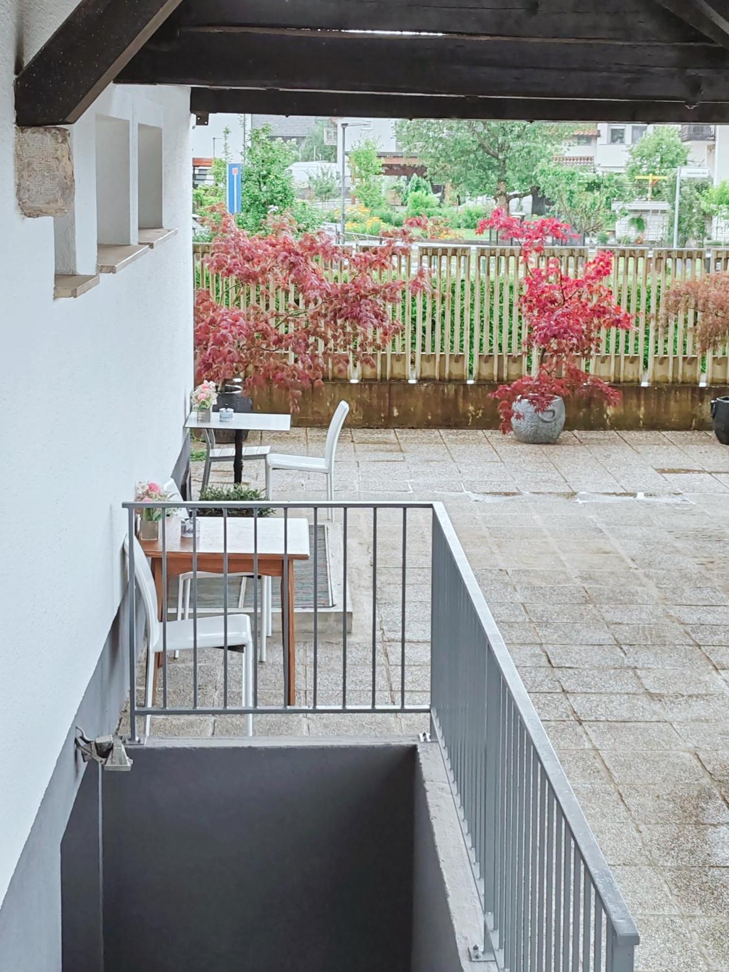 Lucky Center Apartment *